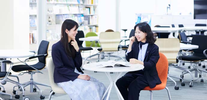 アイデアや想像力が活性化する風通しのいいオフィス環境です