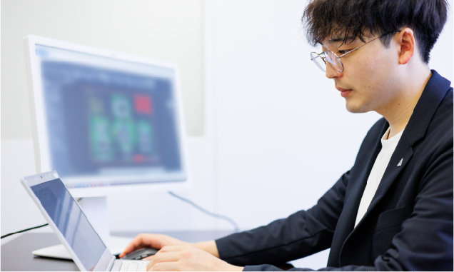 <p>やりたかった設計に挑戦しながら<br />
ライフワークバランスも大幅に改善</p>