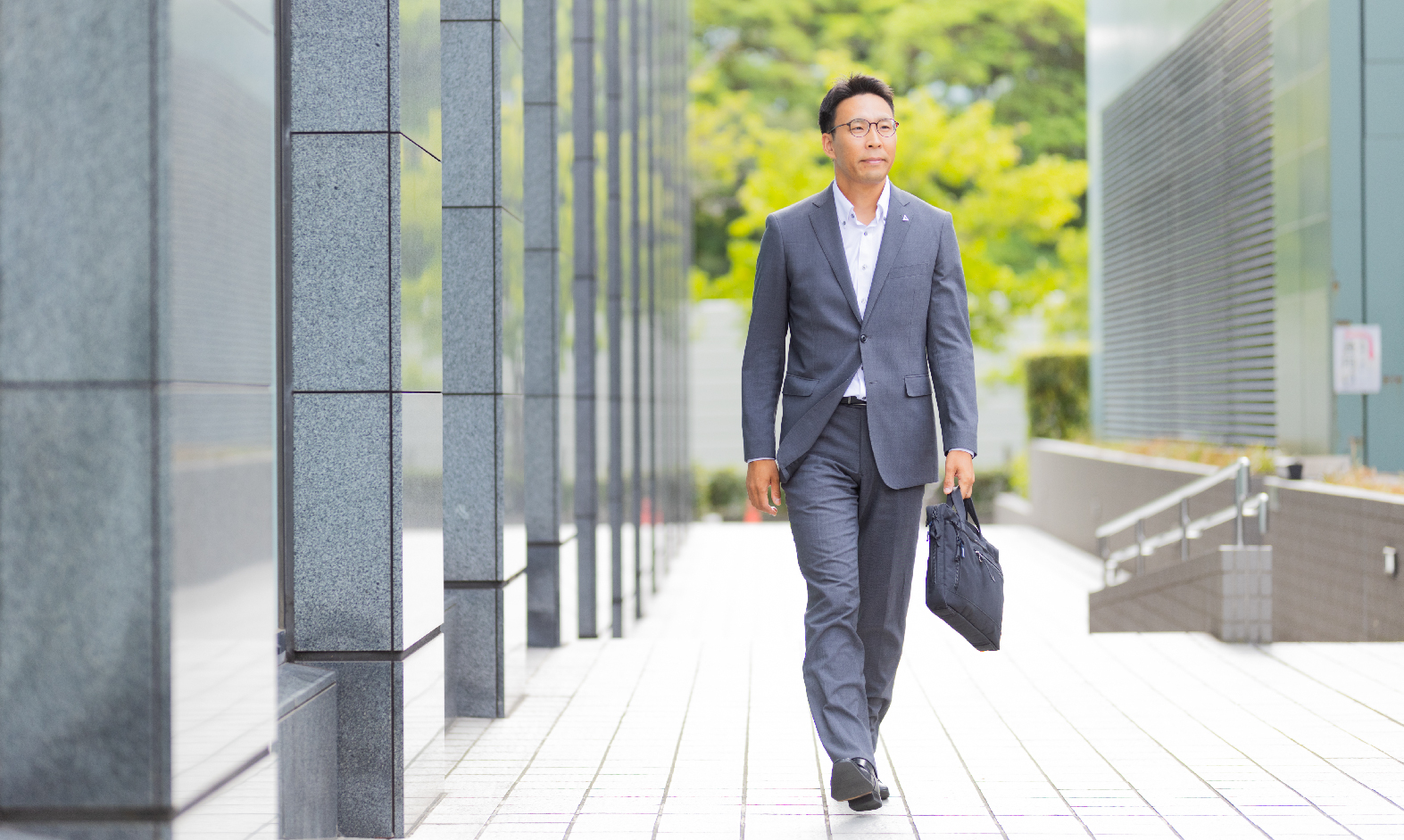 <p>最先端の分野で<br class=