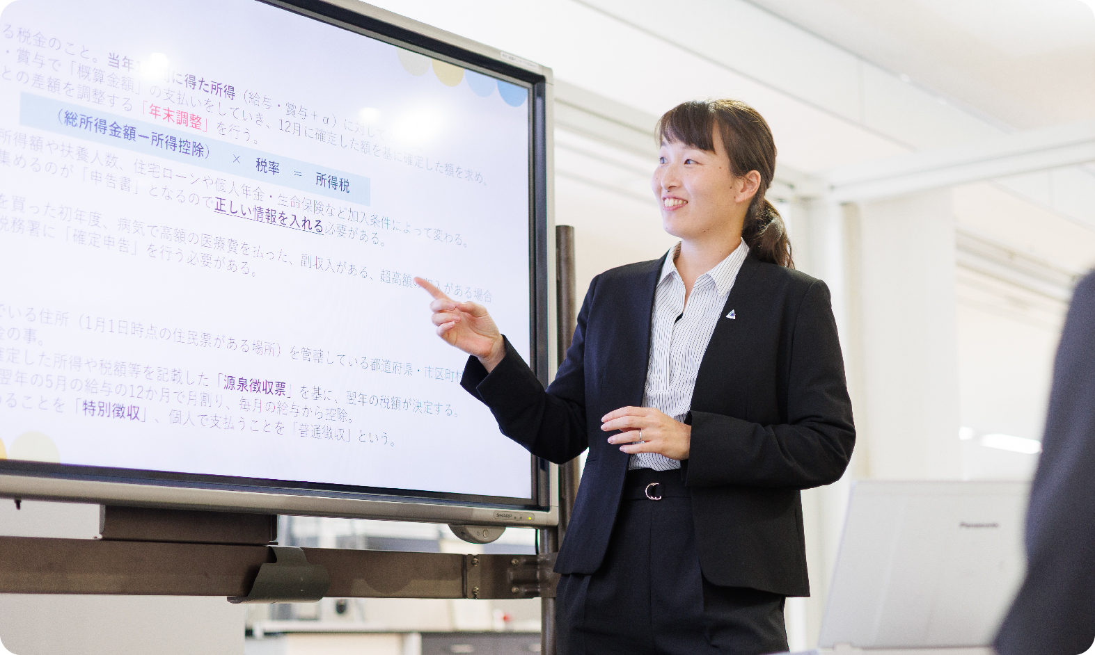 <p>今までの自身の気づきを<br />
バックオフィスで生かしています</p>